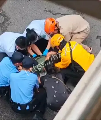 长沙岳麓区持刀捅人